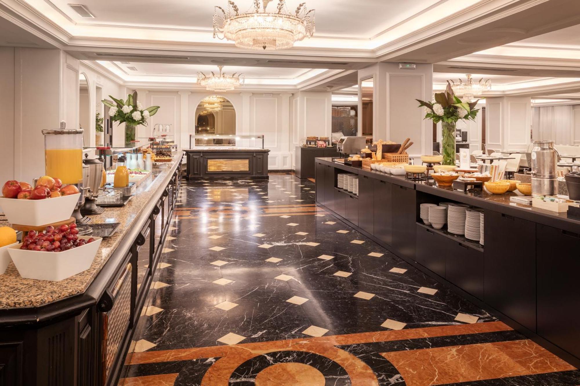 Hotel Macarena