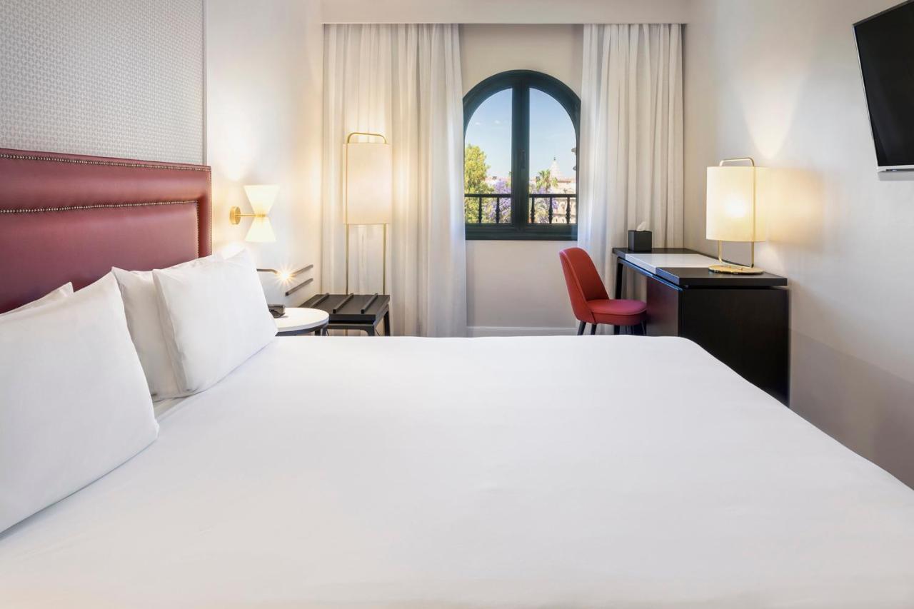Exe Macarena Hotel