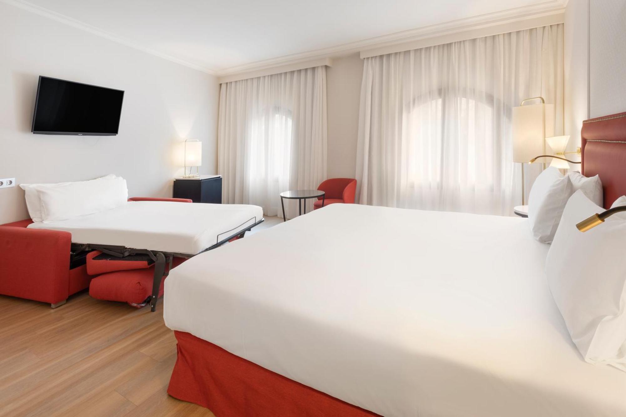 Hotel Exe Macarena 4*