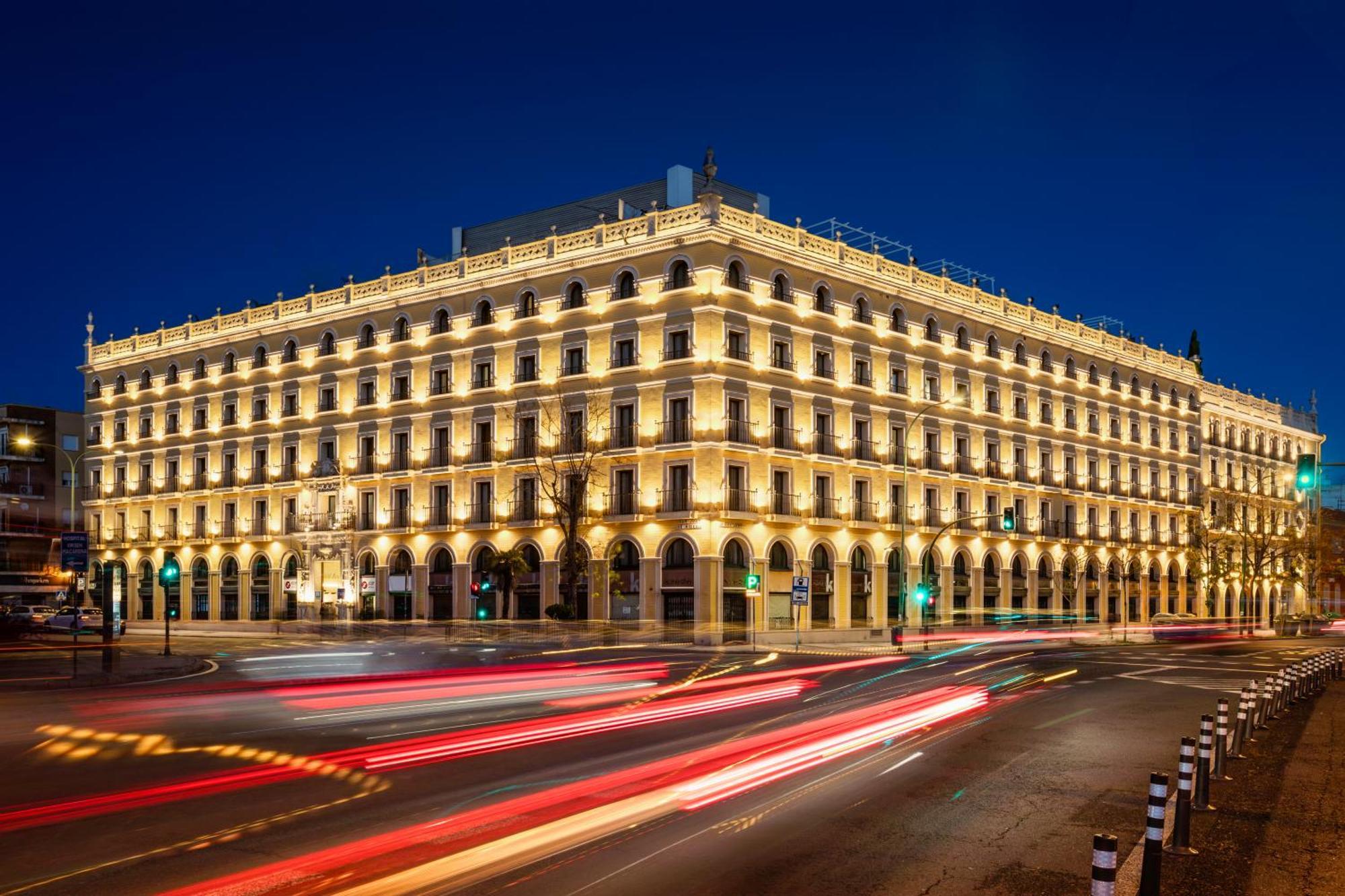 Exe Macarena Hotel