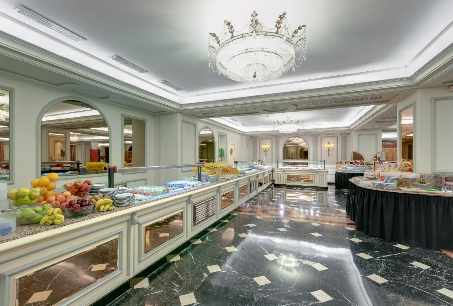 Exe Macarena Hotel 4*