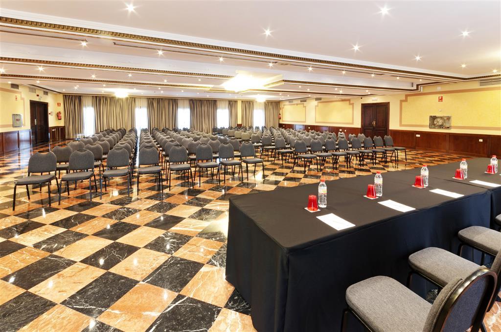 Hotel Exe Macarena 4*