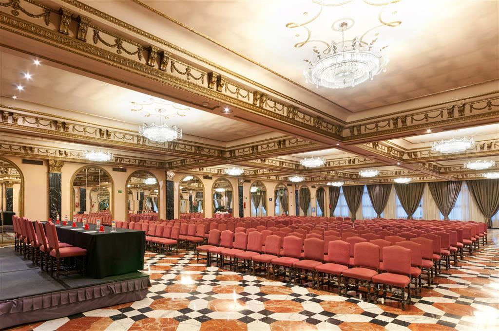 Exe Macarena Hotel 4*
